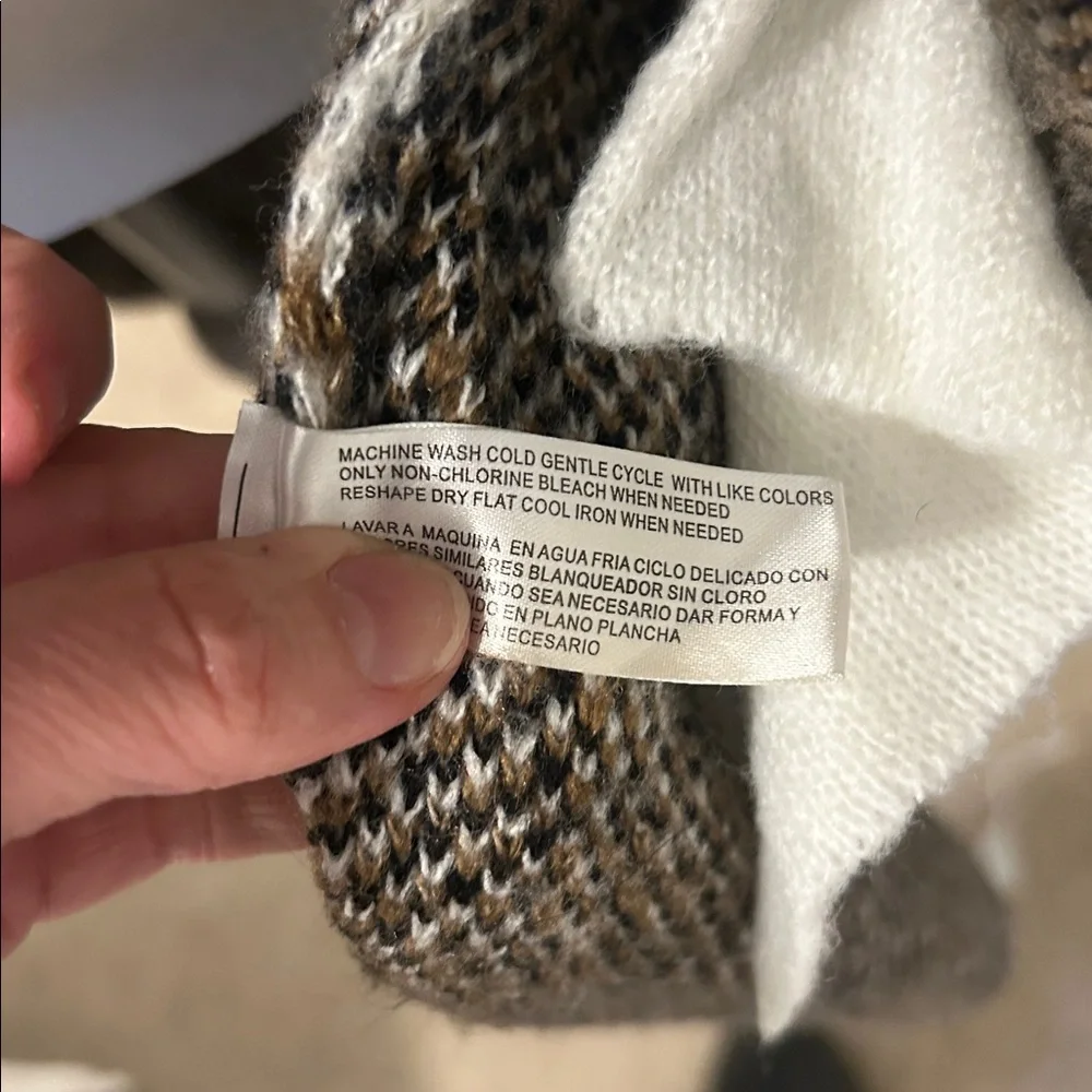 White Gray beige neutral Plaid Women's sweater Coat - Picture 9 of 11